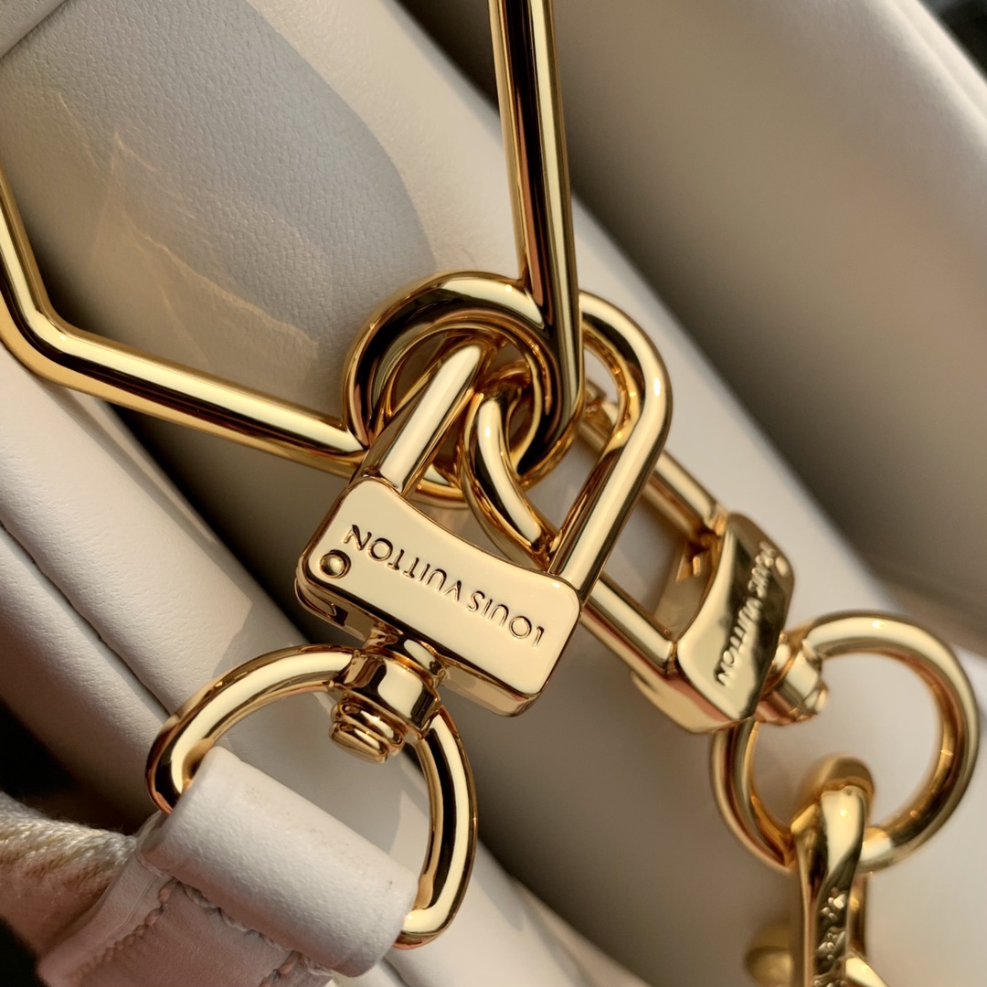 l0*is V*t0n coussin handbags-26*20*12cm