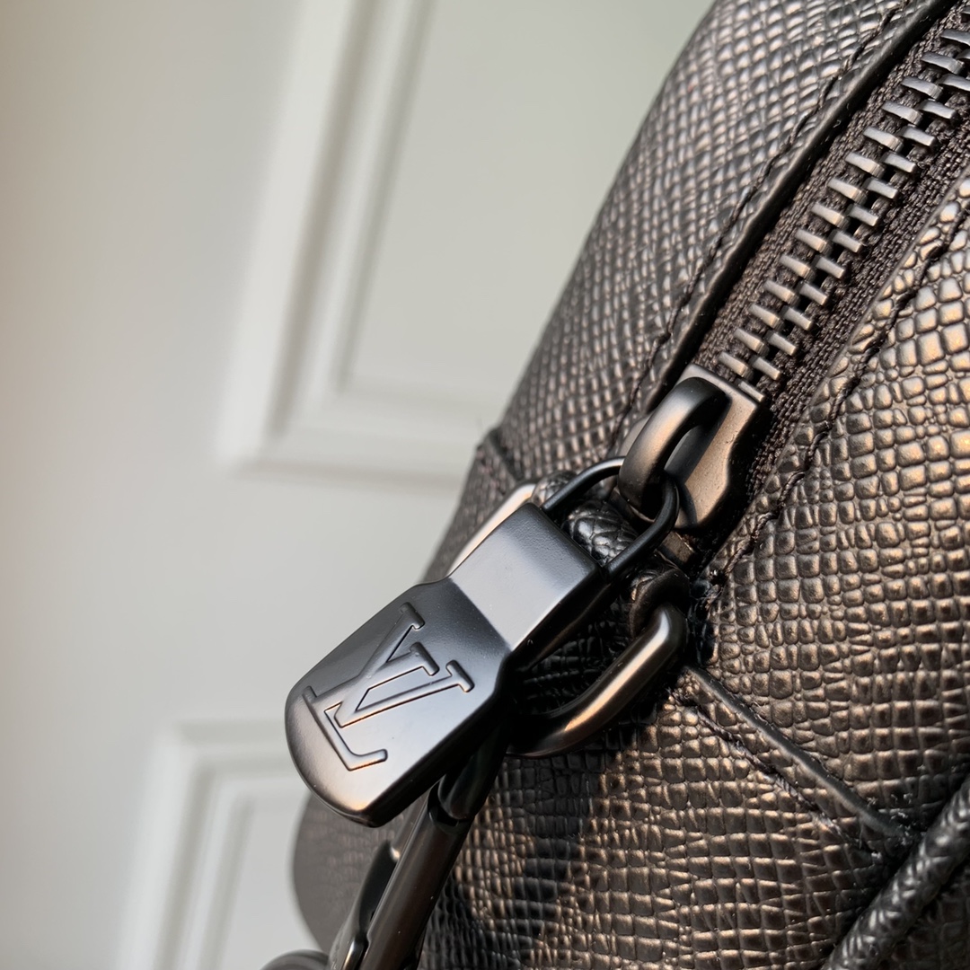 l0*is V*t0n pochette kasai -25 x 15.5 x 6.5 cm