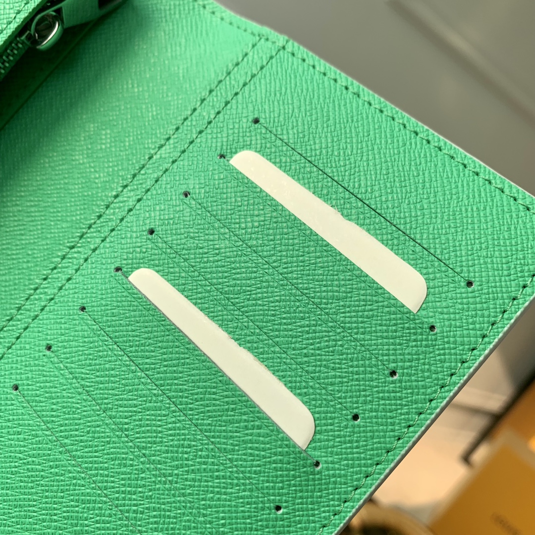 l0*is V*t0n brazza wallet-10*19*2cm