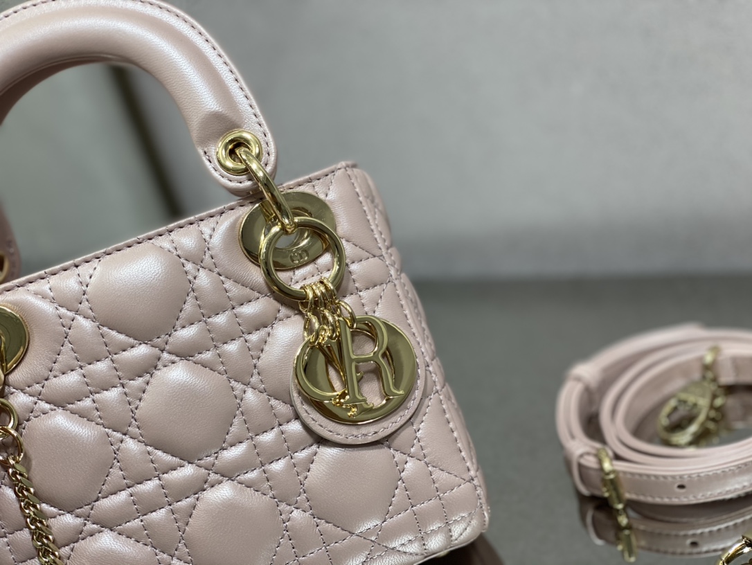 lady D*or mini-17*15*8cm