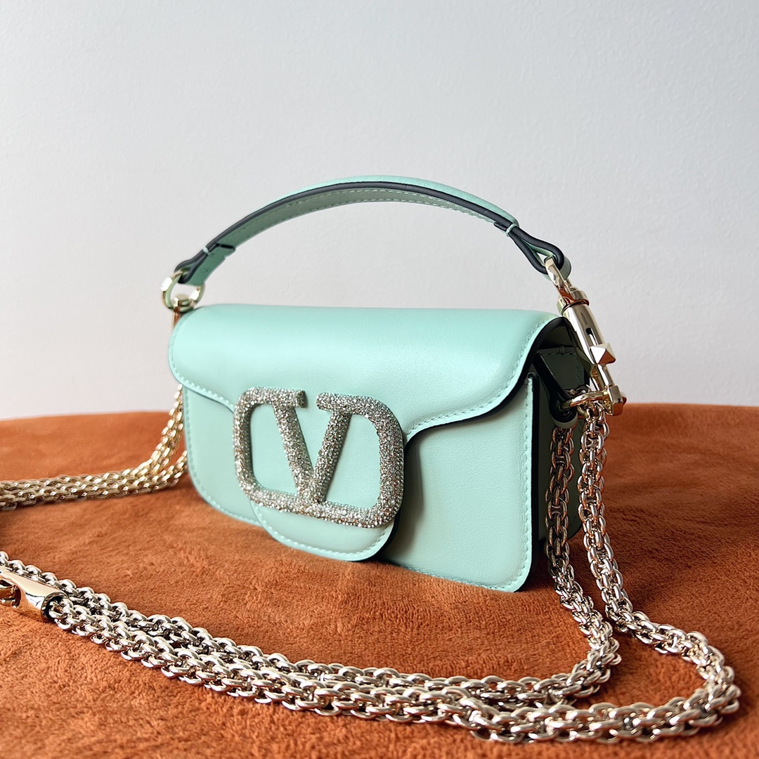 Va1e*ntin0 garavani signature bag-20×11×5cm