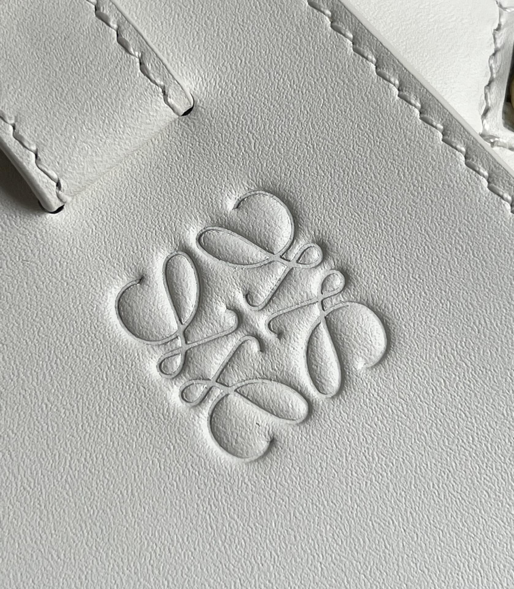 L0ew* hammock bag-19.5*14.4*20.8cm