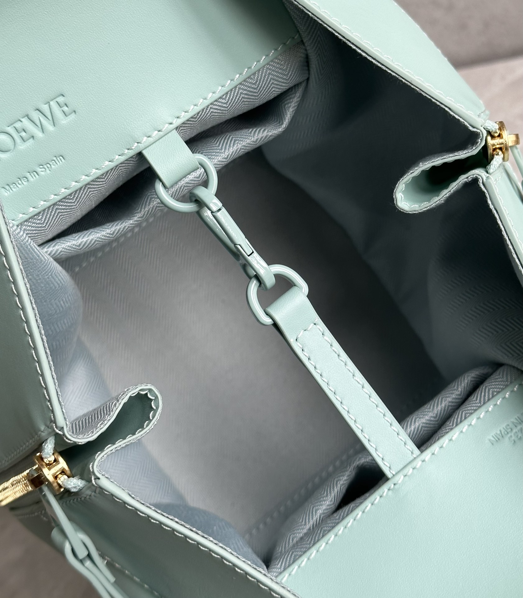 L0ew* hammock bag-19.5*14.4*20.8cm