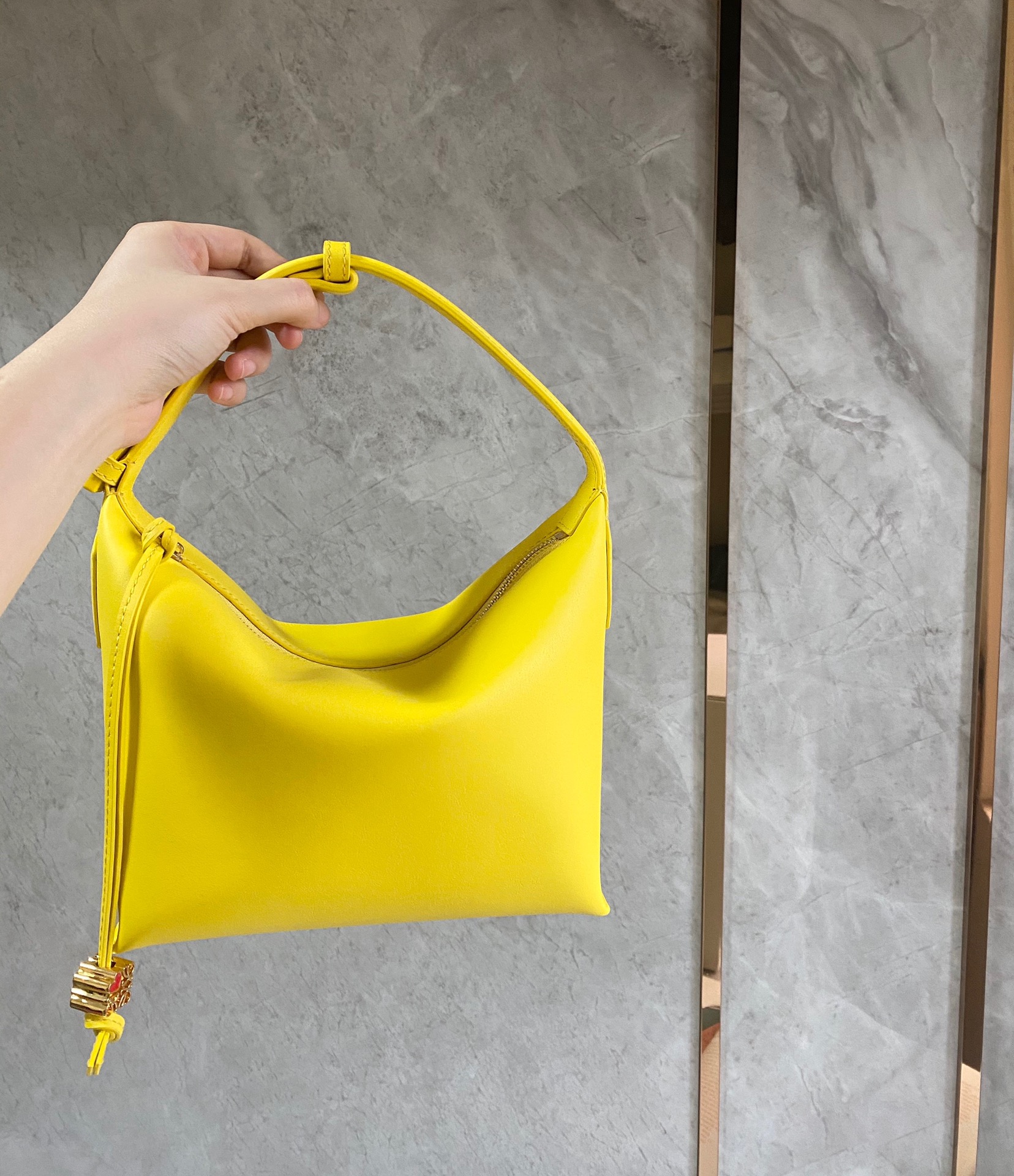 L0ew* cubi bag-20.5×17×12.5cm