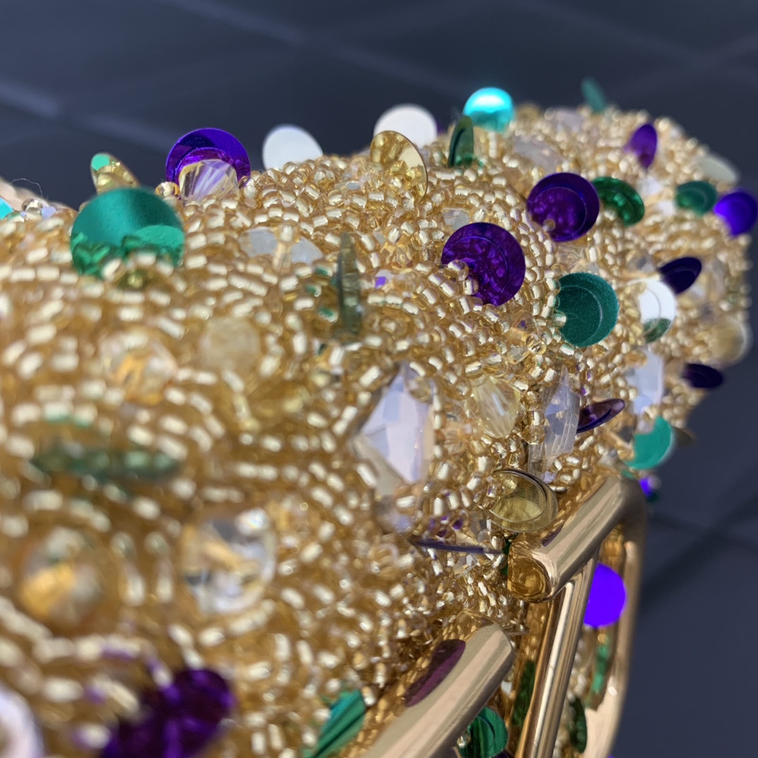 Va1e*ntin0 garavani mini loc-19✖️10.5✖️5cm