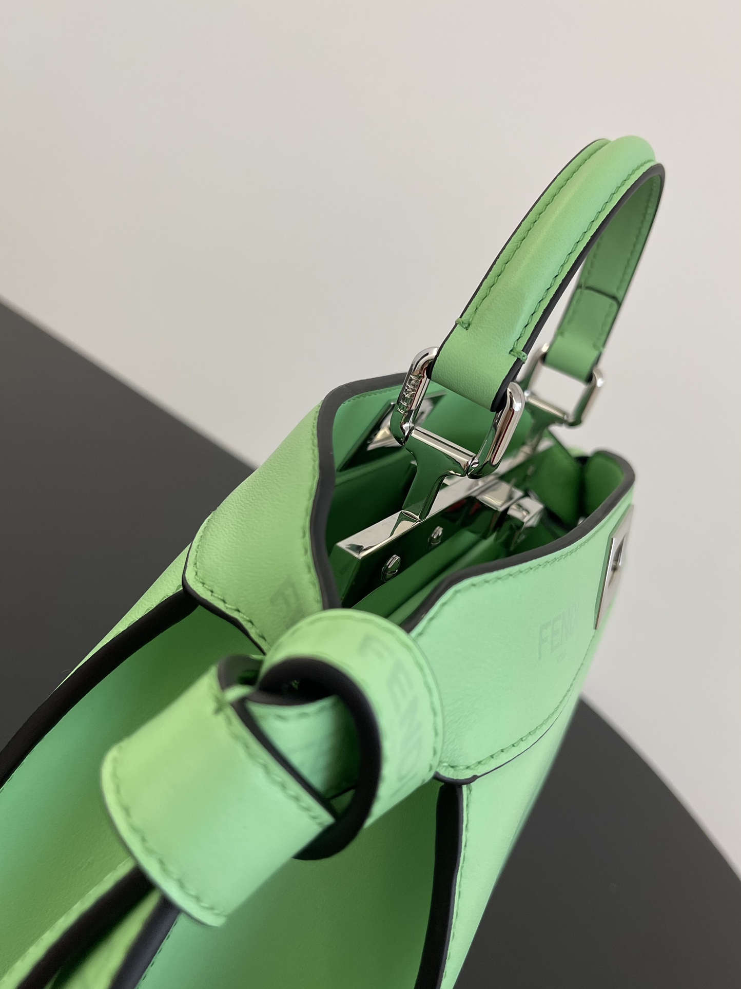 F**di peekaboo-27x21x9.5cm