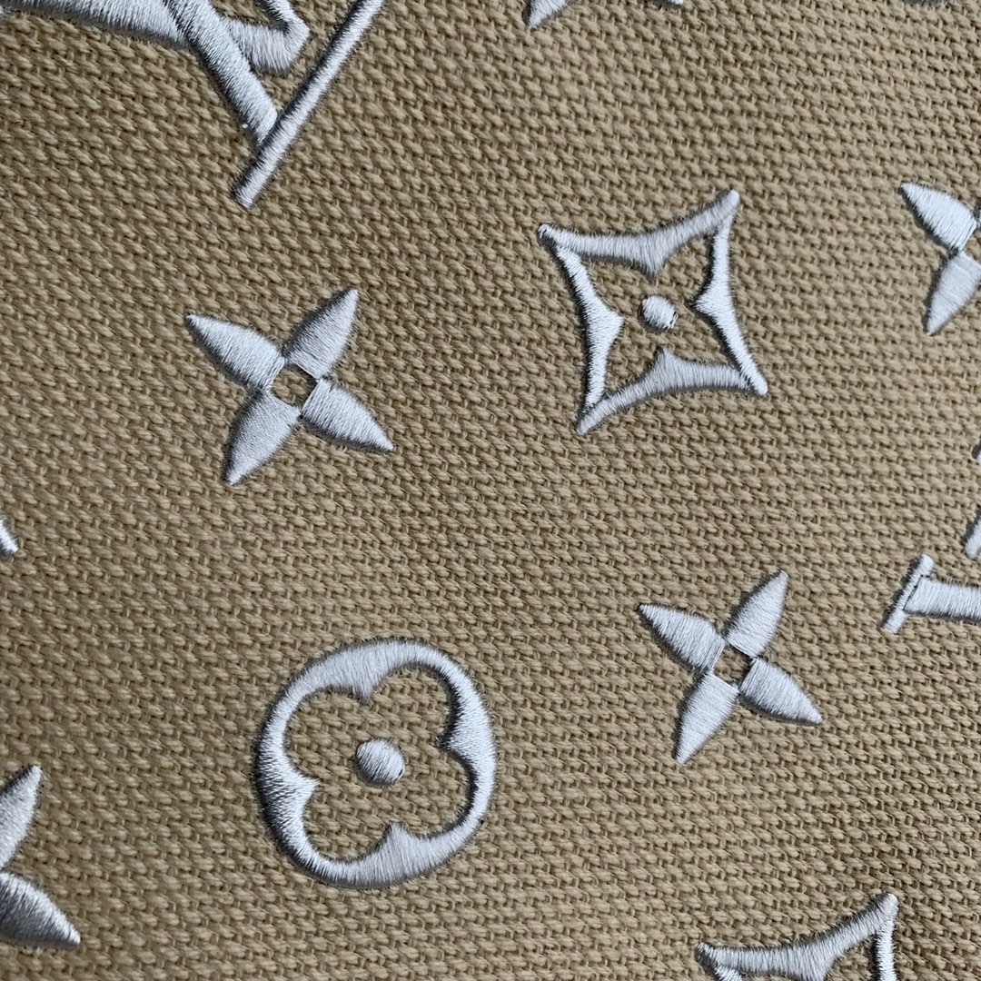 l0*is V*t0n neverful m21733-32*29*17cm