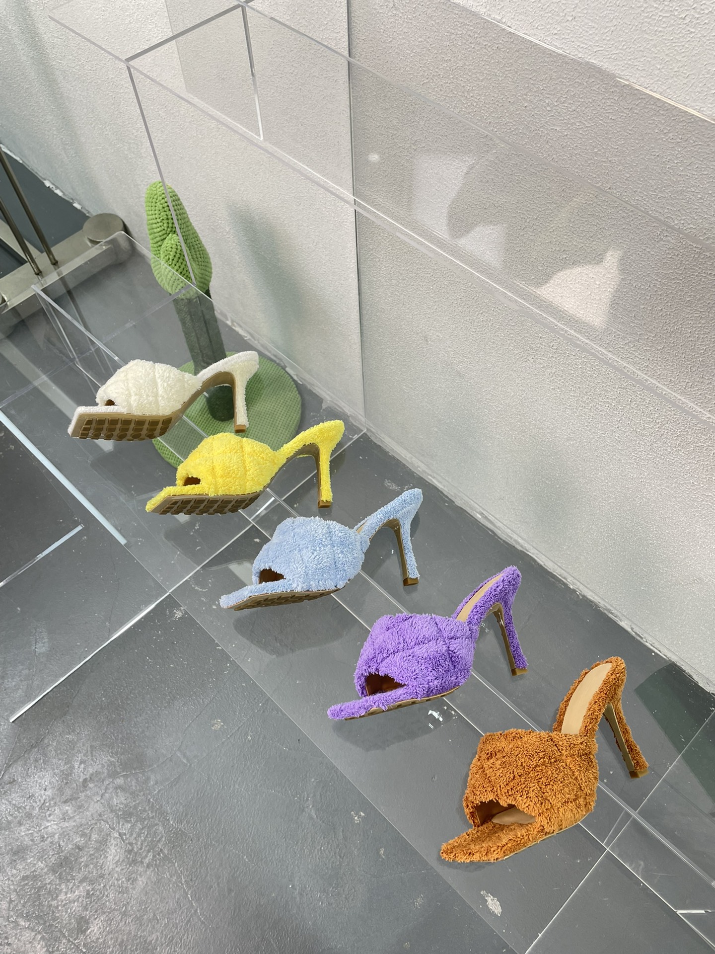 bo*te*ga Ve*ne*ta slippers