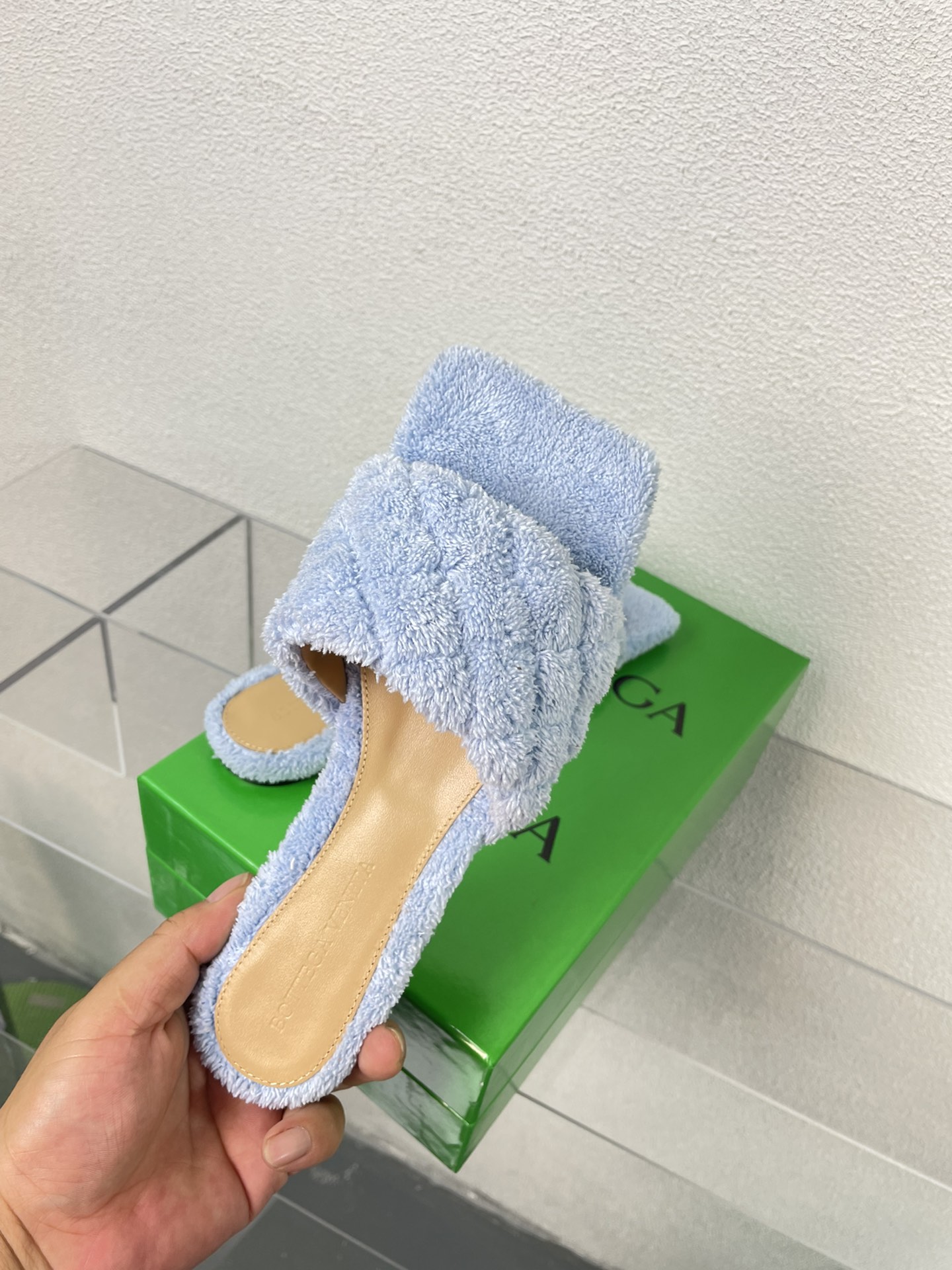 bo*te*ga Ve*ne*ta slippers