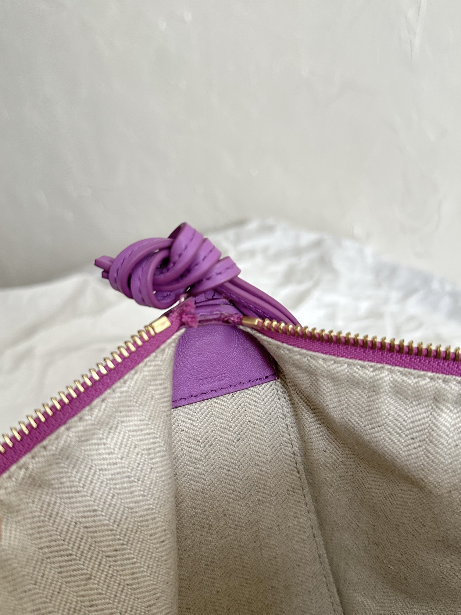 L0ew* hammock hobo bag-28*17*9.5cm