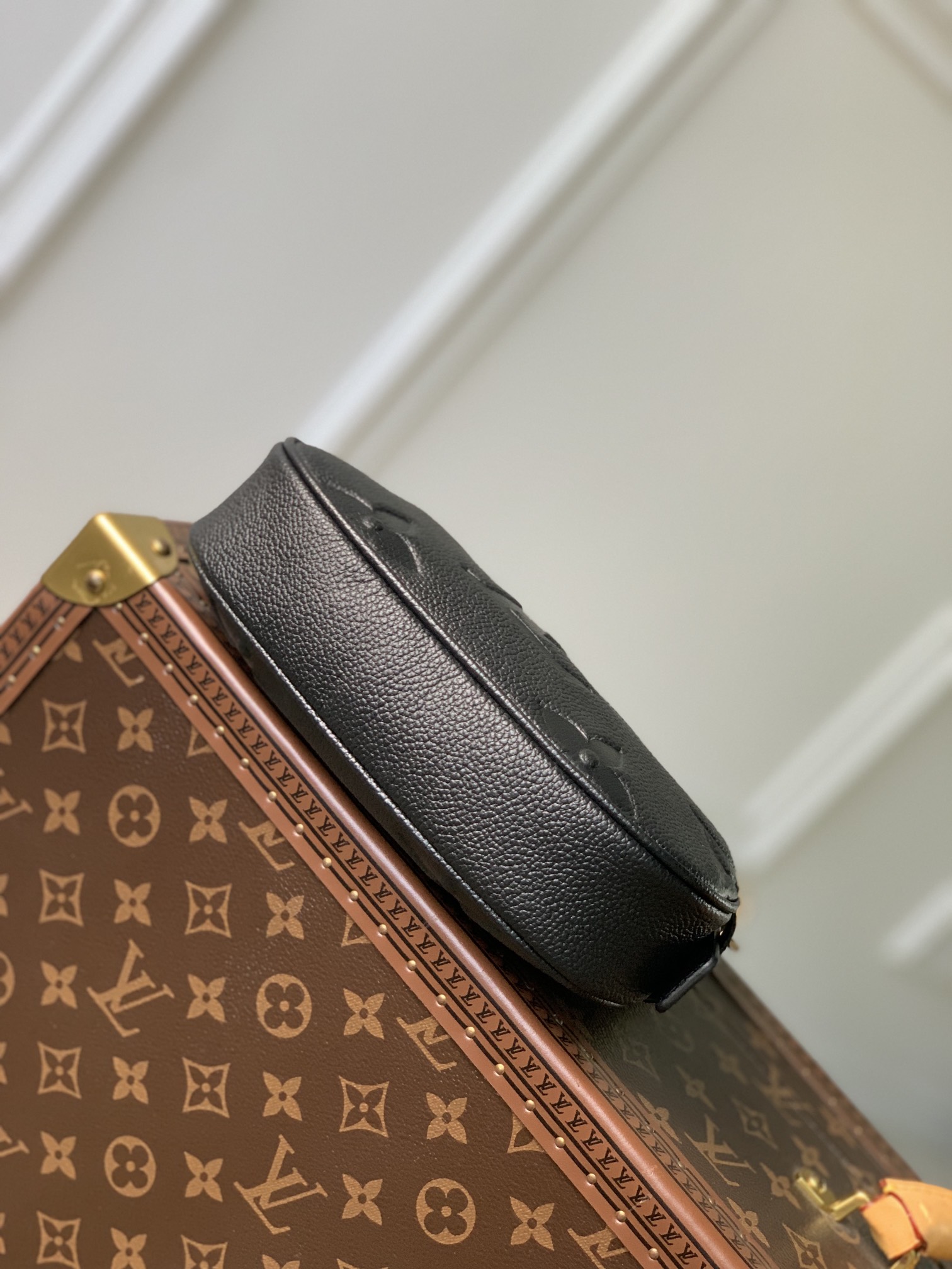 l0*is V*t0n mini moon bag m46692-20.5 x 11 x 5cm