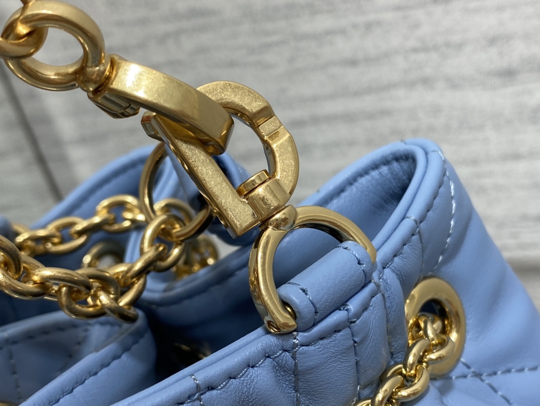 di0r D*or ammi bag-27 * 15 * 12cm