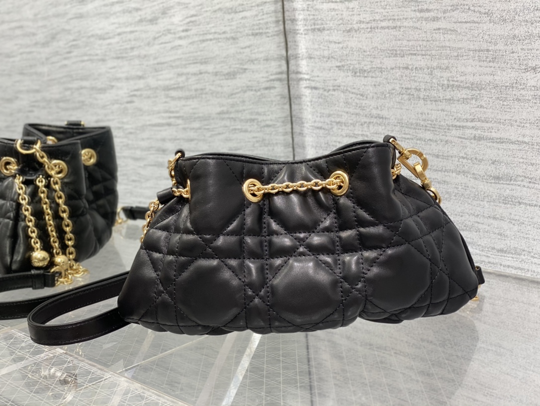 di0r D*or ammi bag-27 * 15 * 12cm