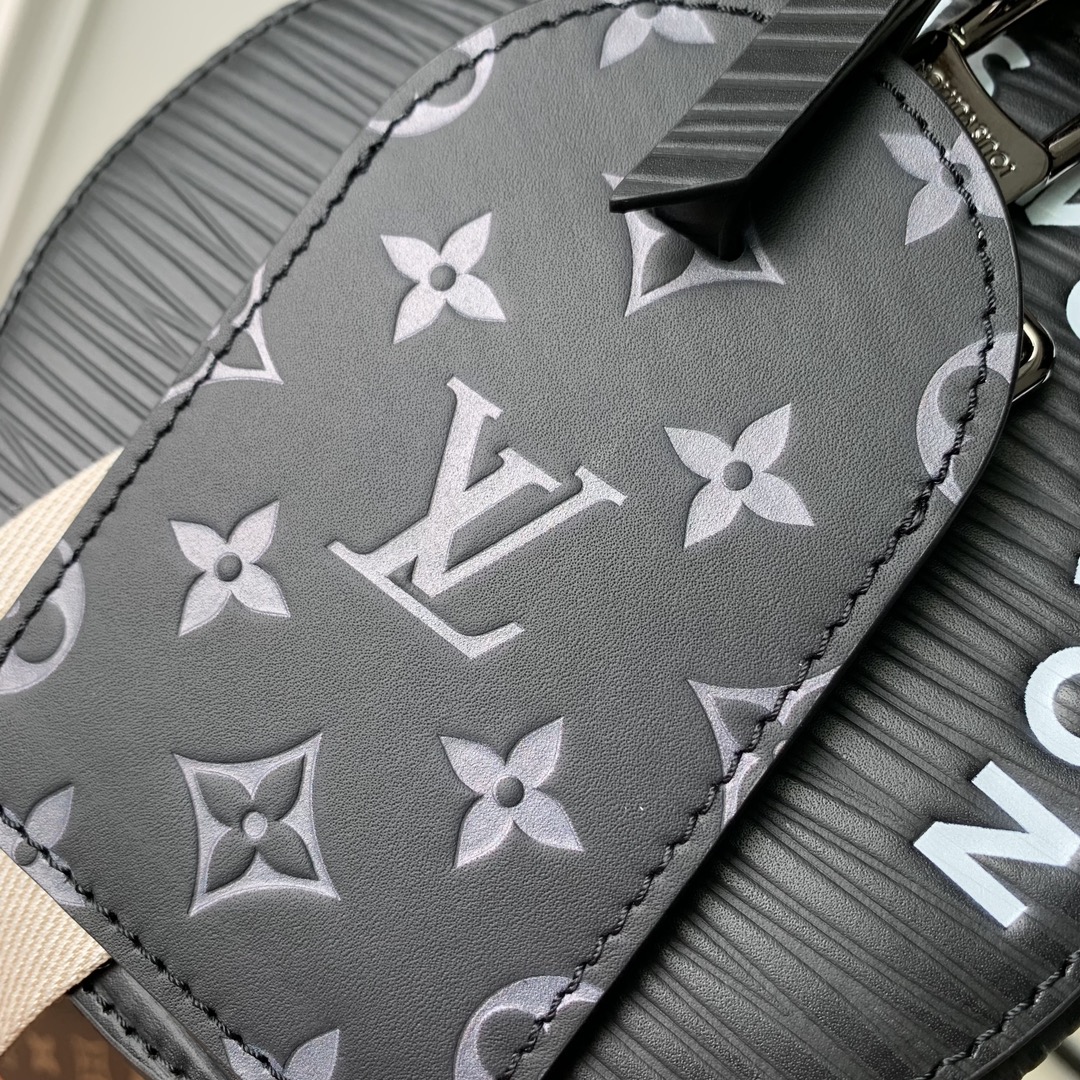 l0*is V*t0n soft polochon bag m46692-27x 15x 15cm