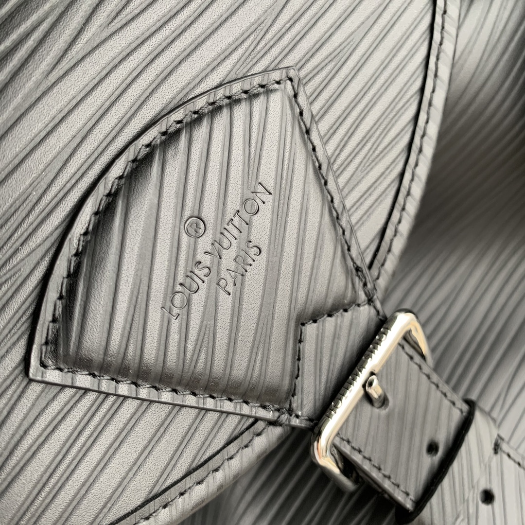 l0*is V*t0n montsouris backpack-32 x 40 x 19cm