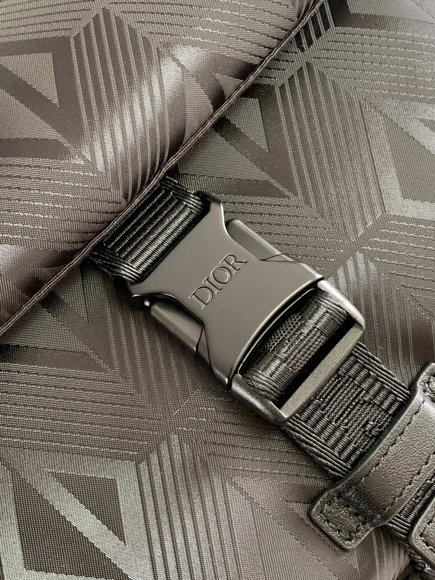 D*or explorer backpack-30 x 42 x 14.5cm