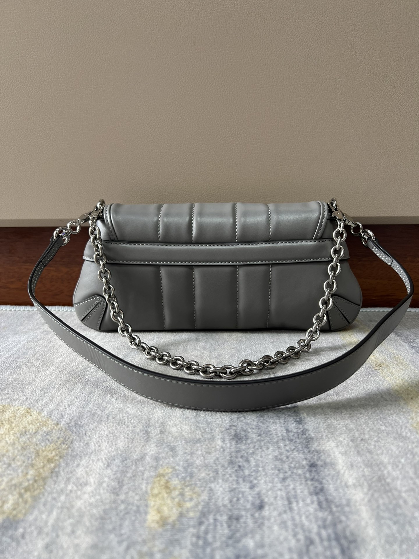 G*u*i horsebit chain 2023-27x11x5cm