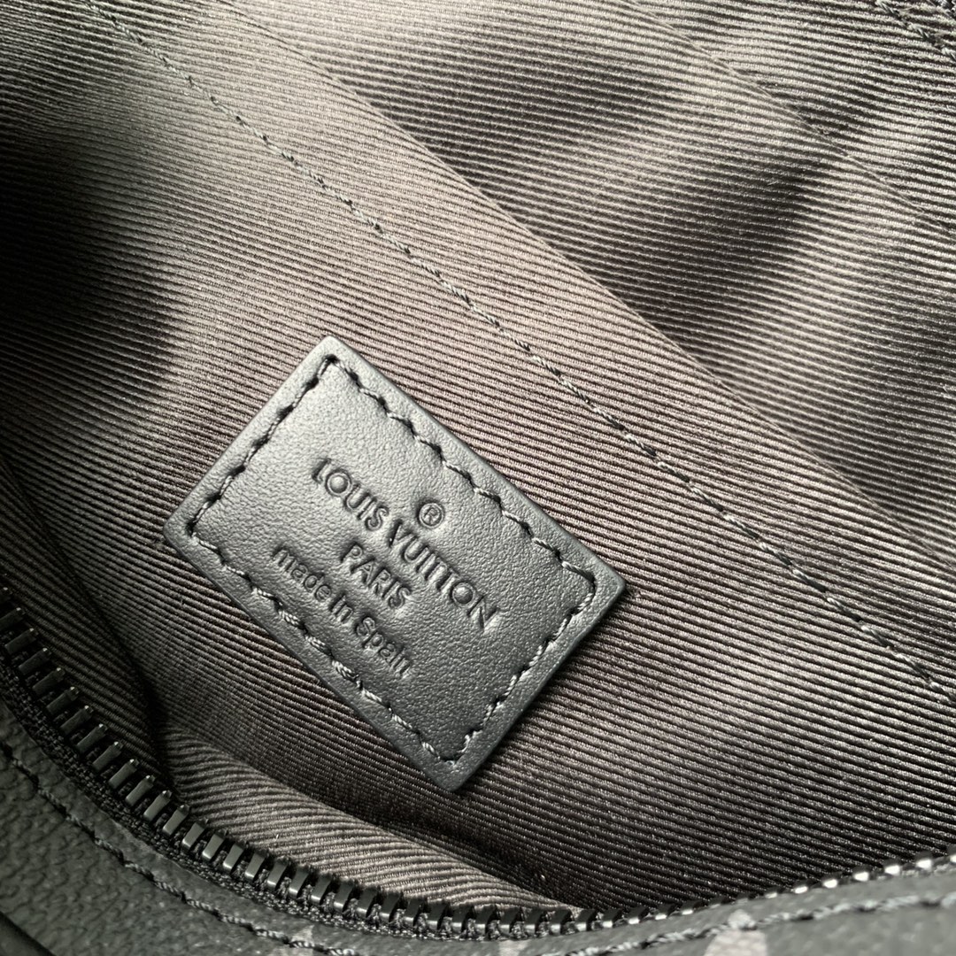 l0*is V*t0n steamer bag-24*17*5cm