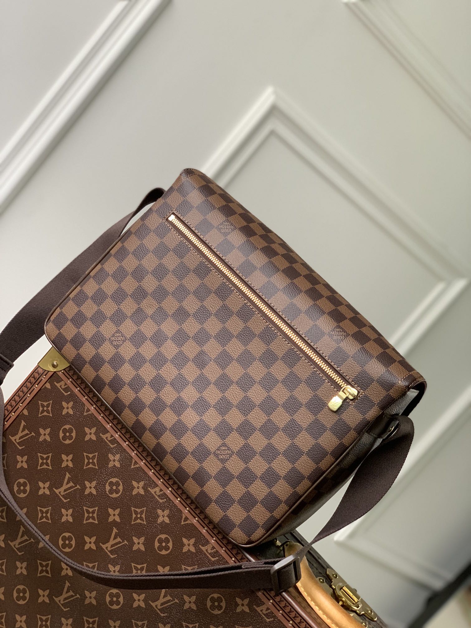 l0*is V*t0n vintage messenger bag-34×18×23cm