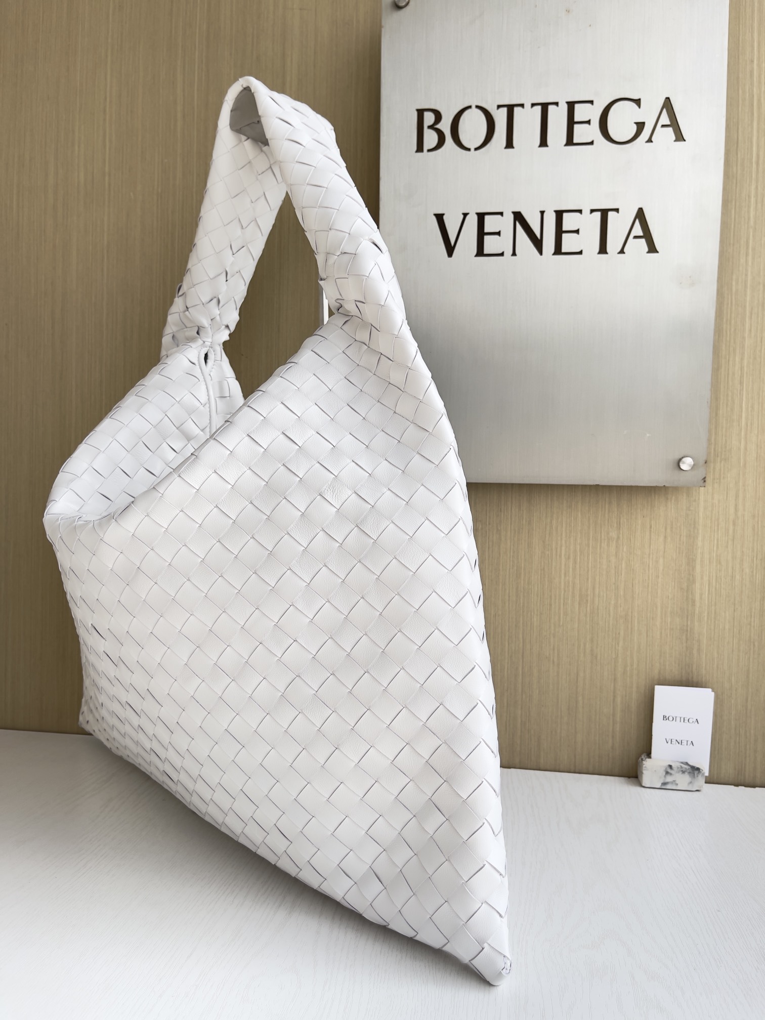 bo*te*ga Ve*ne*ta hop bag-53*24*13cm