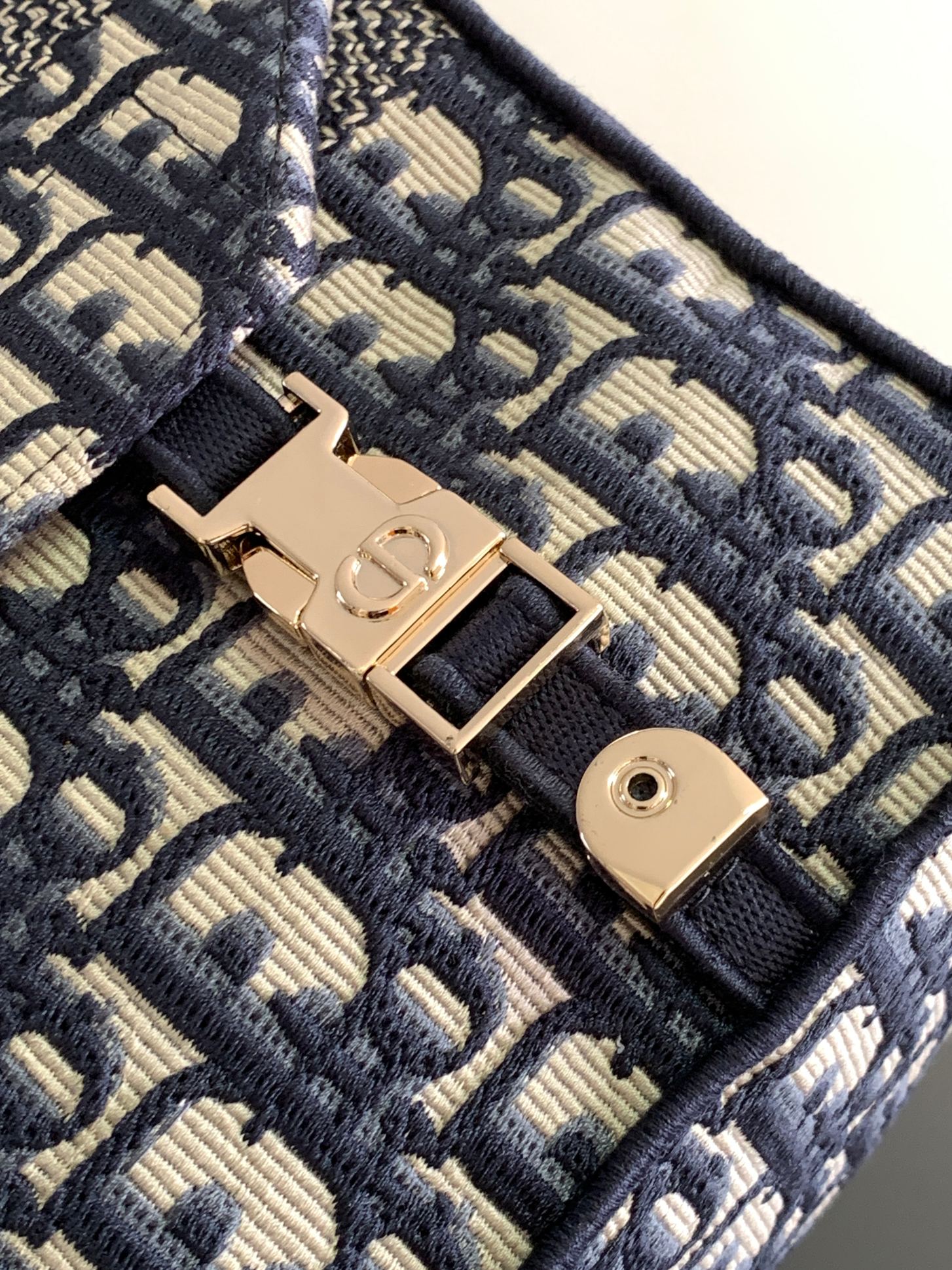 D*or oblique messenger bag-28×24×12cm