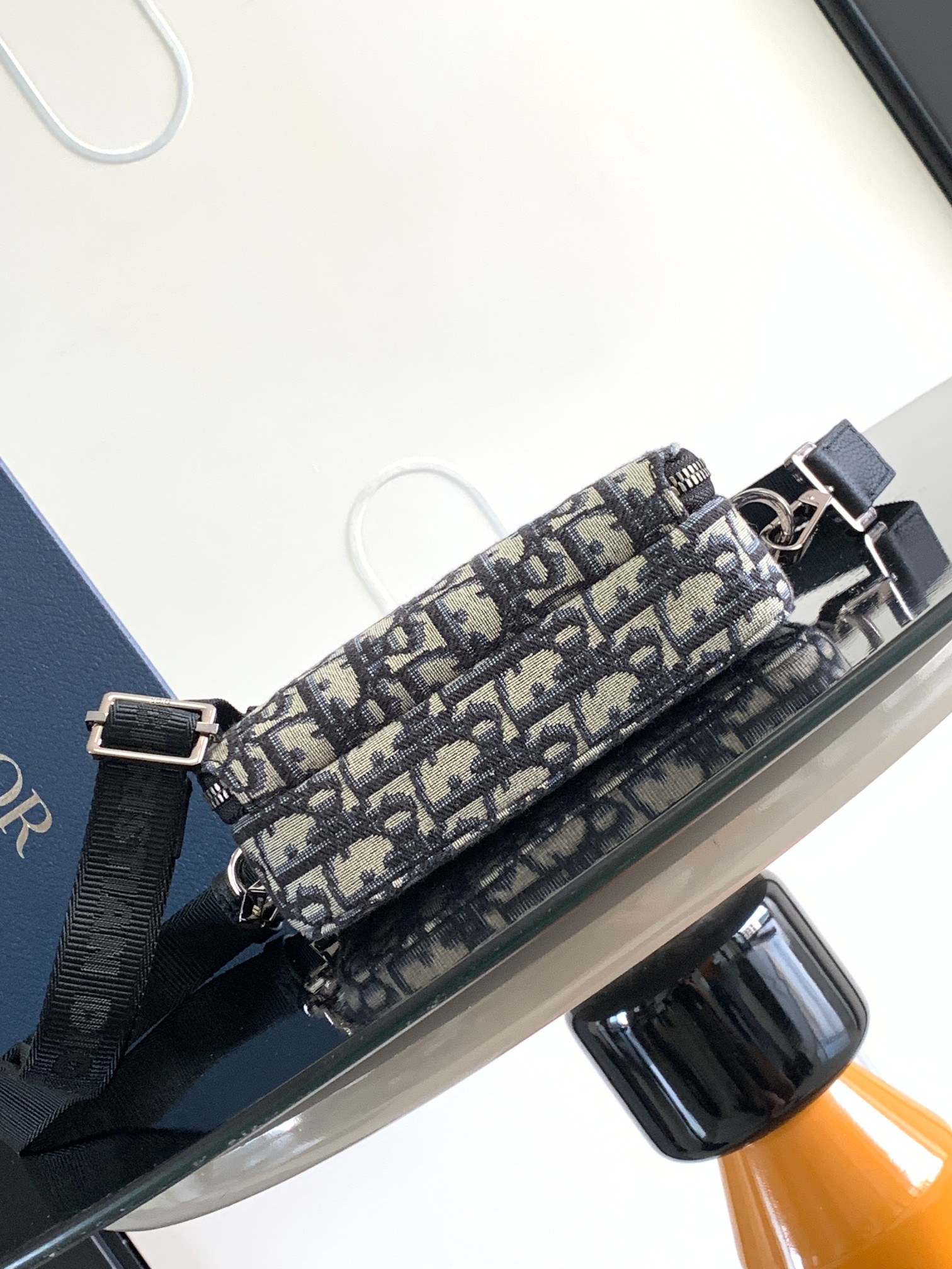 D*or essentials bag-17*12.5cm