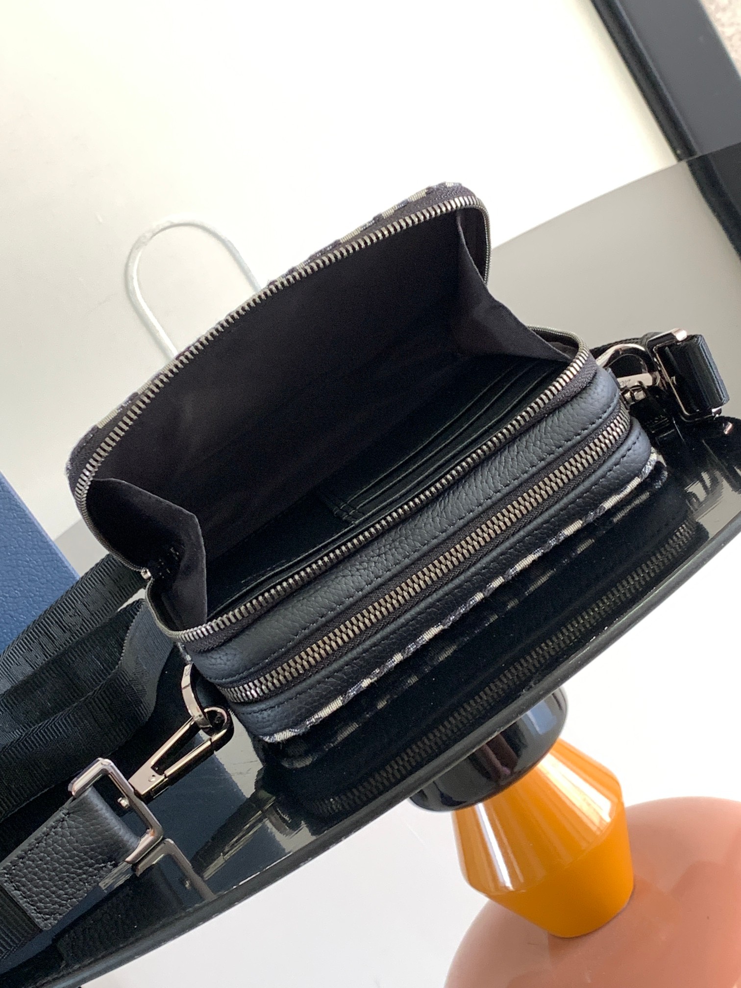 D*or essentials bag-17*12.5cm