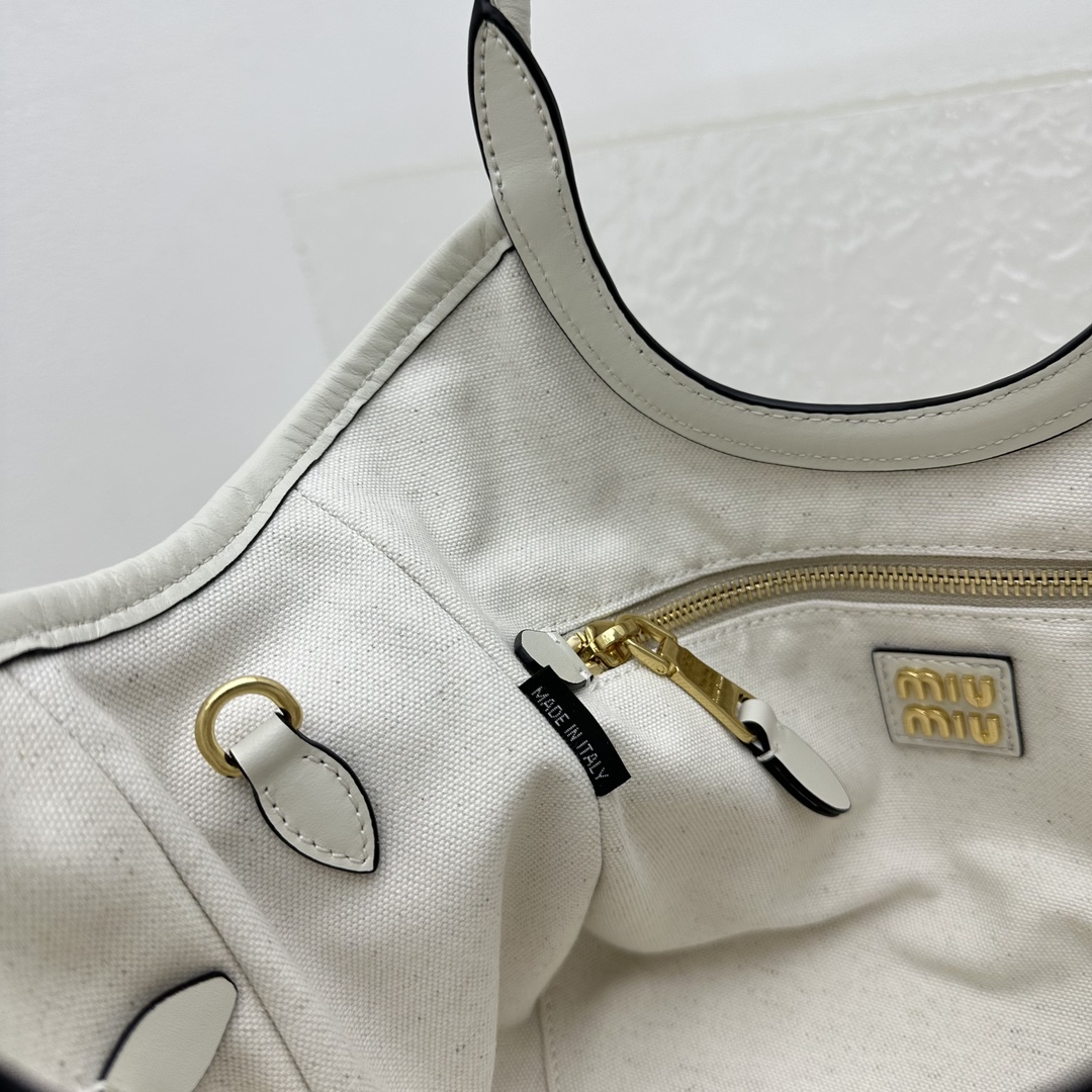 M*um*u hobo bag-22*11*14cm