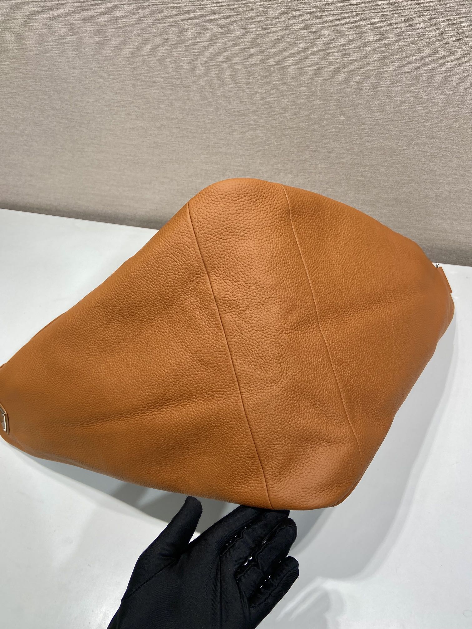 Pra*a 2vy007 triangle bag-22.5*31*28cm