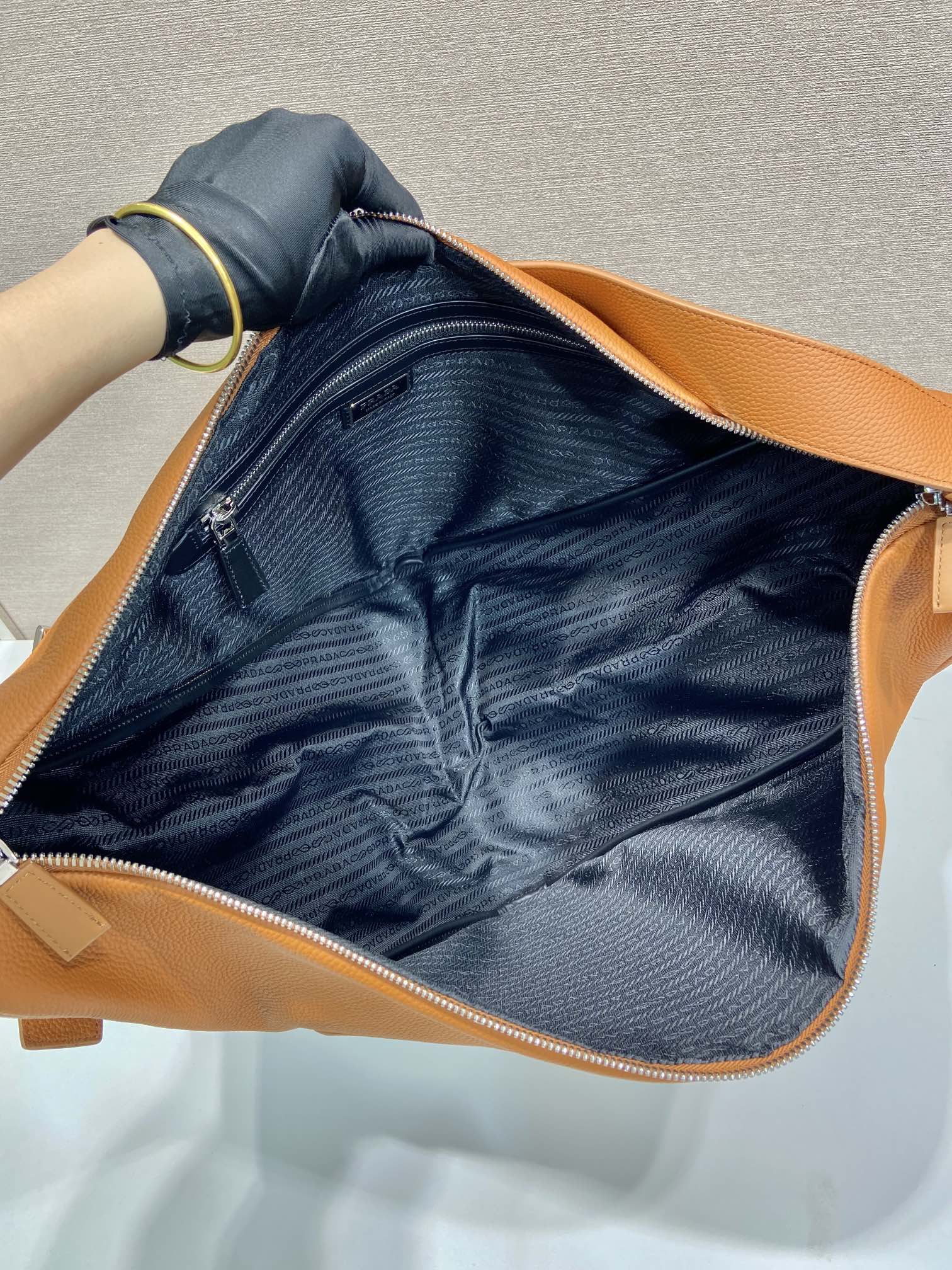 Pra*a 2vy007 triangle bag-22.5*31*28cm