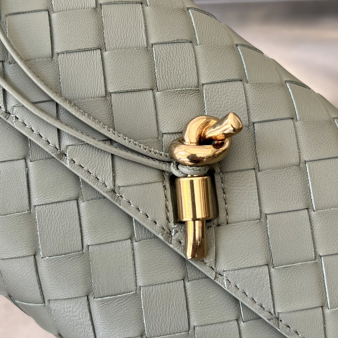 bo*te*ga Ve*ne*ta andiamo crossbody bag-21.5*13.5*4.5cm