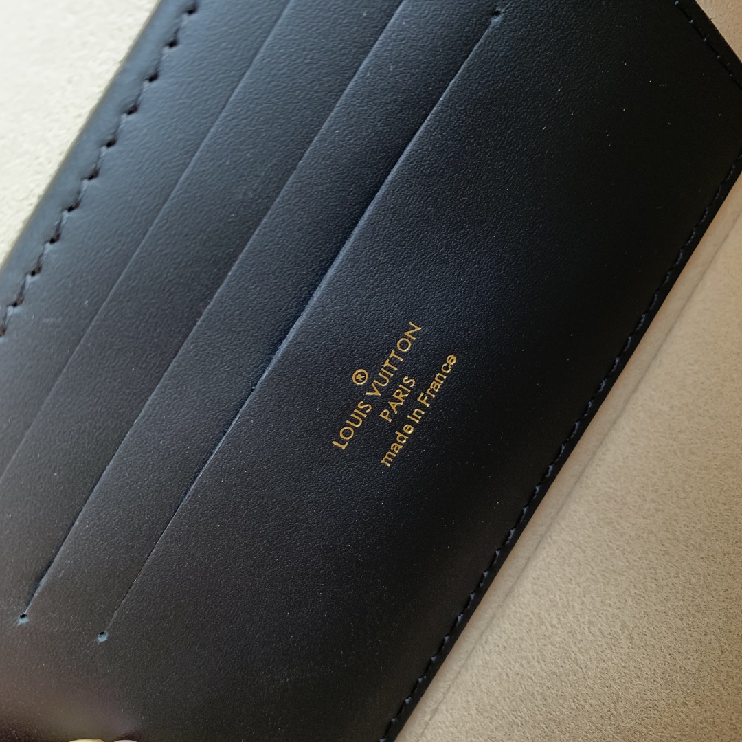 l0*is V*t0n wallet on chain ivy-23.5 x 12.0 x 4.3 cm