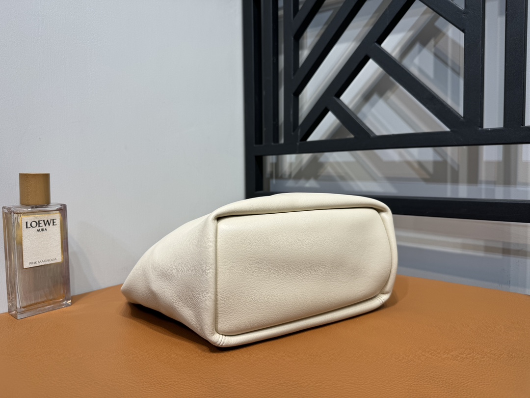 L0ew* squeeze bag-29*24*10.5cm