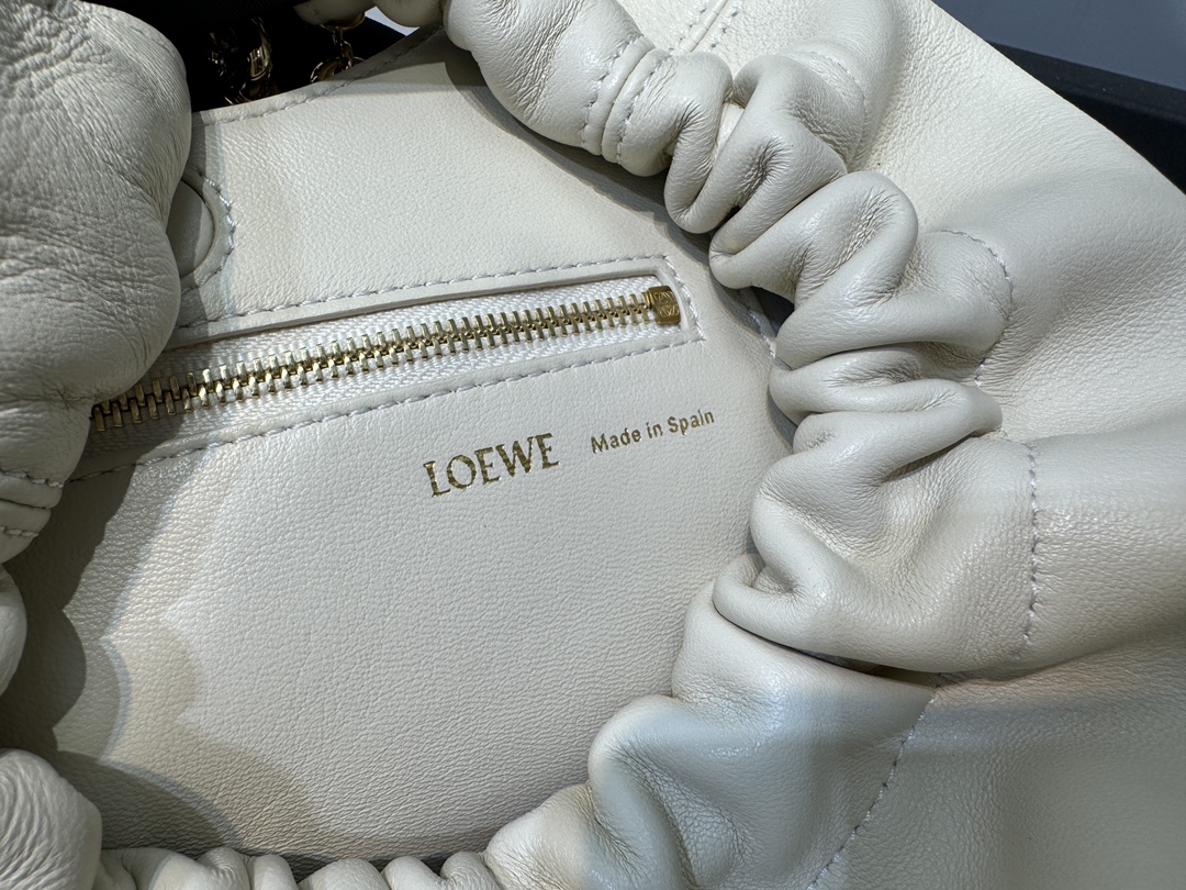 L0ew* squeeze bag-29*24*10.5cm