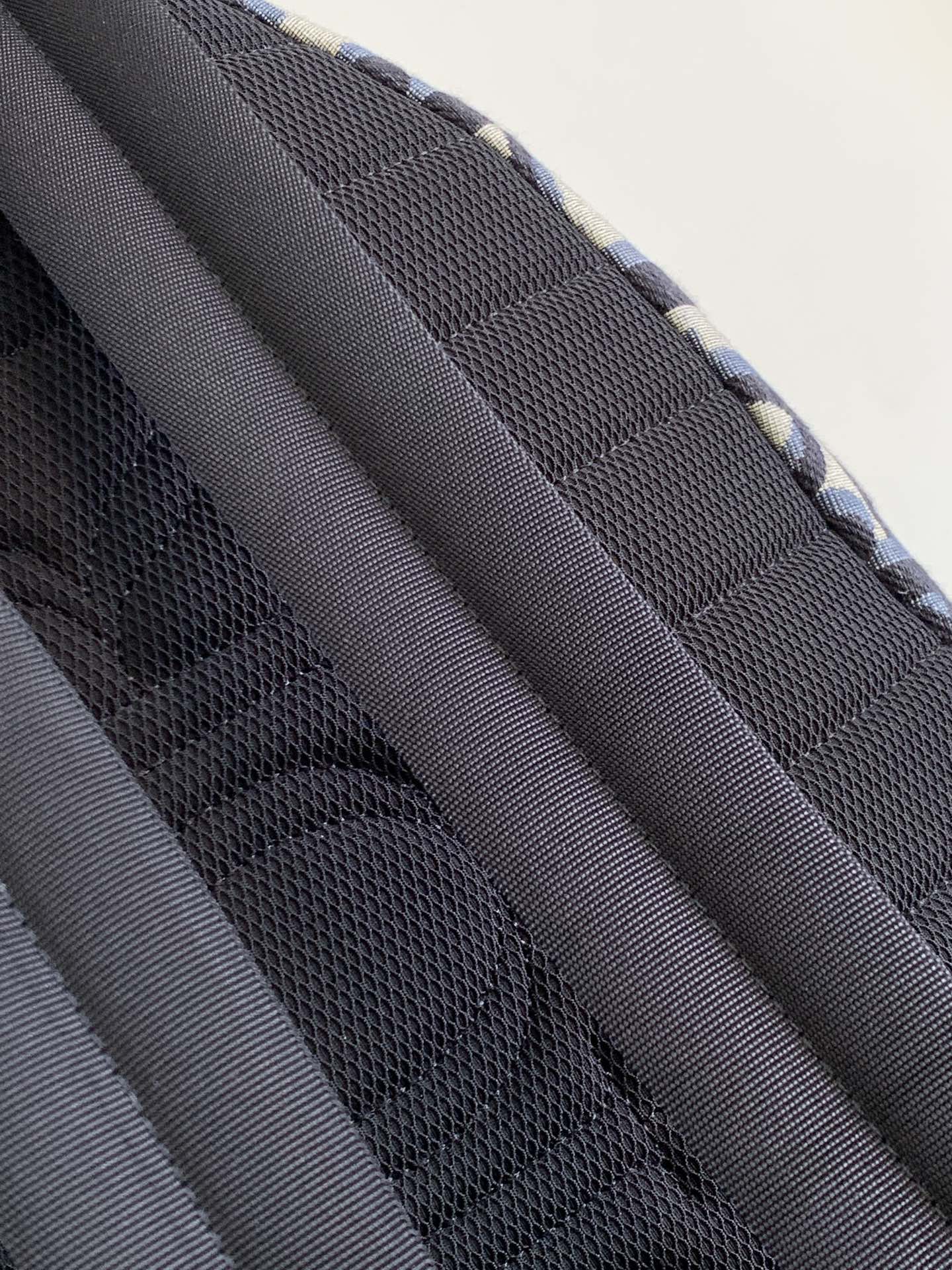 D*or rider backpack-30 x 42 x 15cm