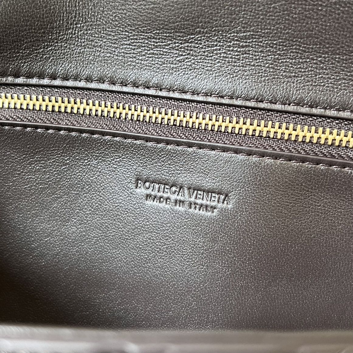 bo*te*ga Ve*ne*ta clutch-31x13x3 cm