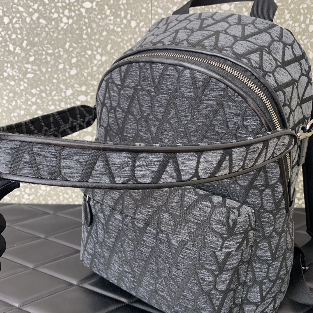 Va1e*ntin0 garavani la troisieme toile lconographe bakcpack-30*42*33cm