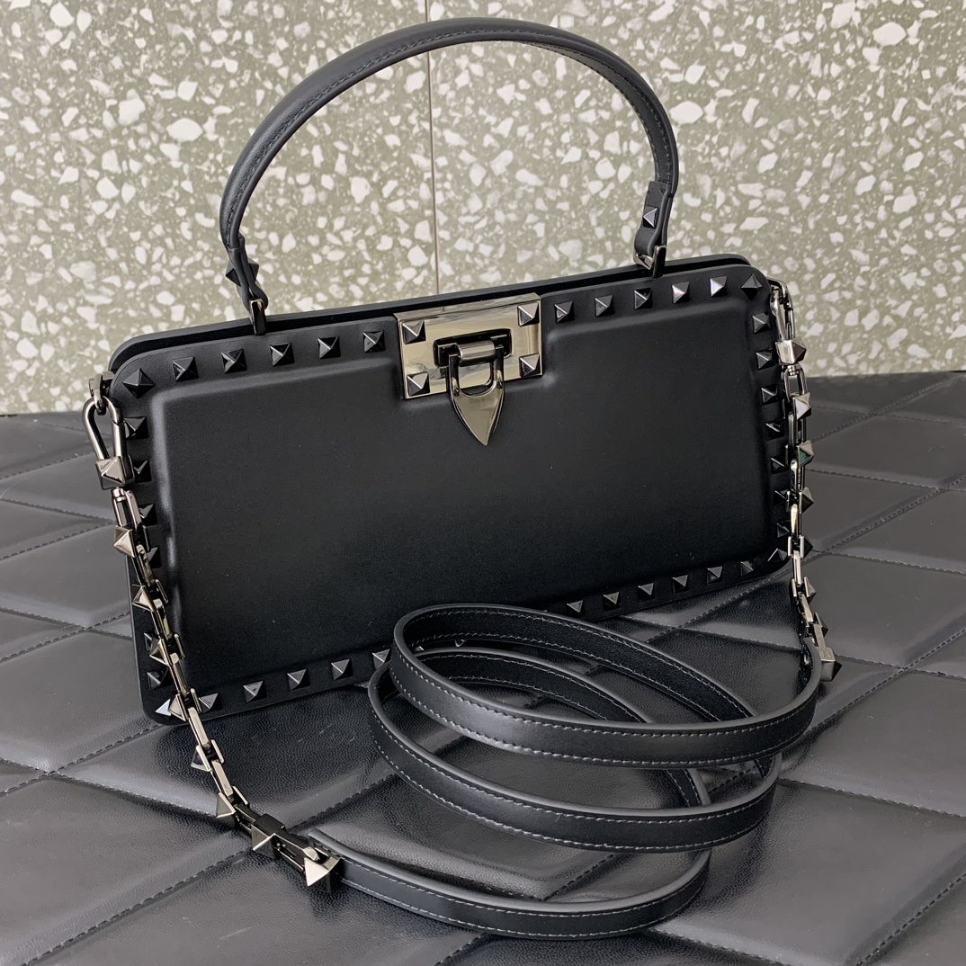 Va1e*ntin0 garavani rockstud 23 bag-28*14*8cm