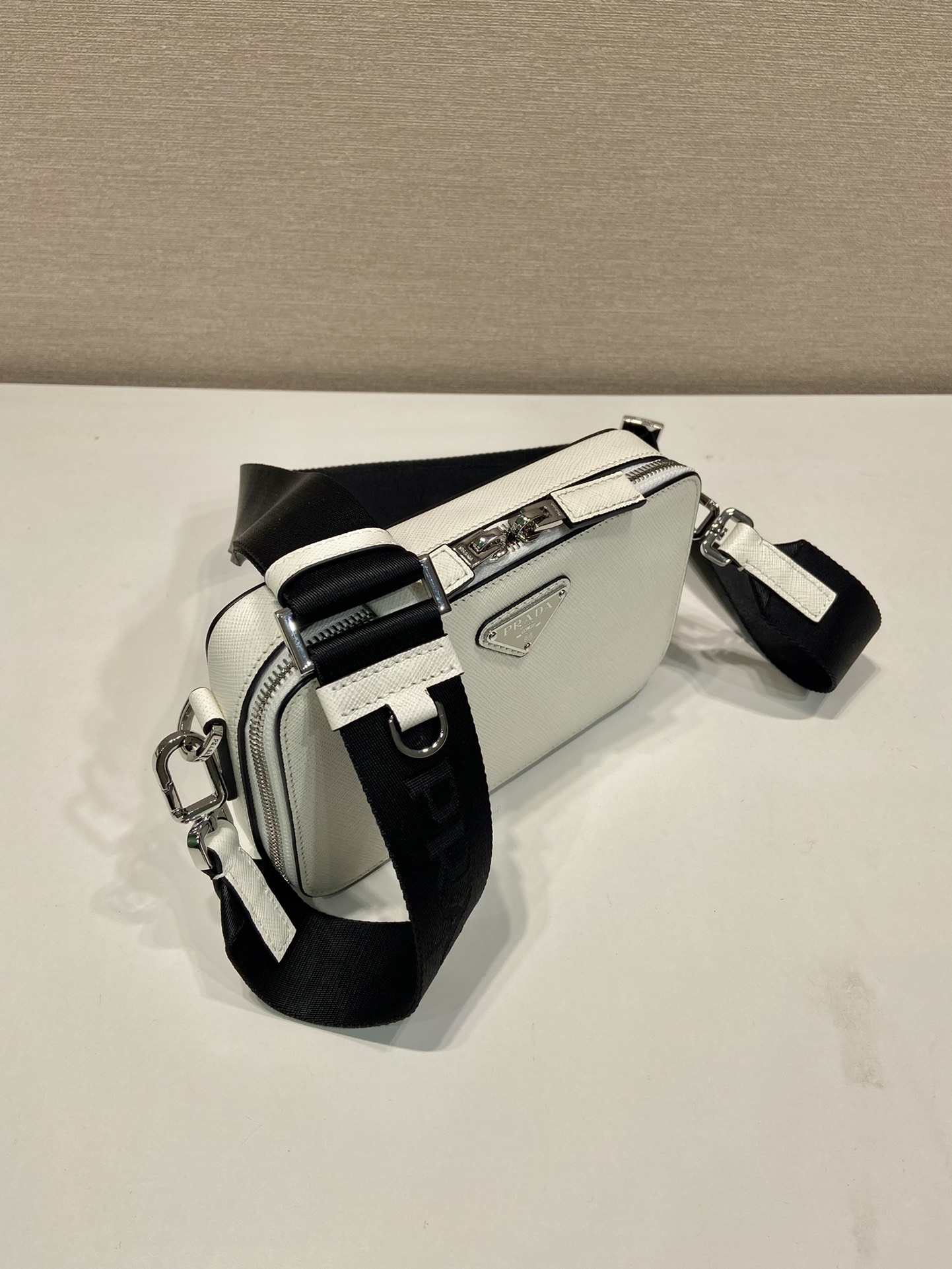 Pra*a brique 2vh173 bag19*11.5*3.5cm