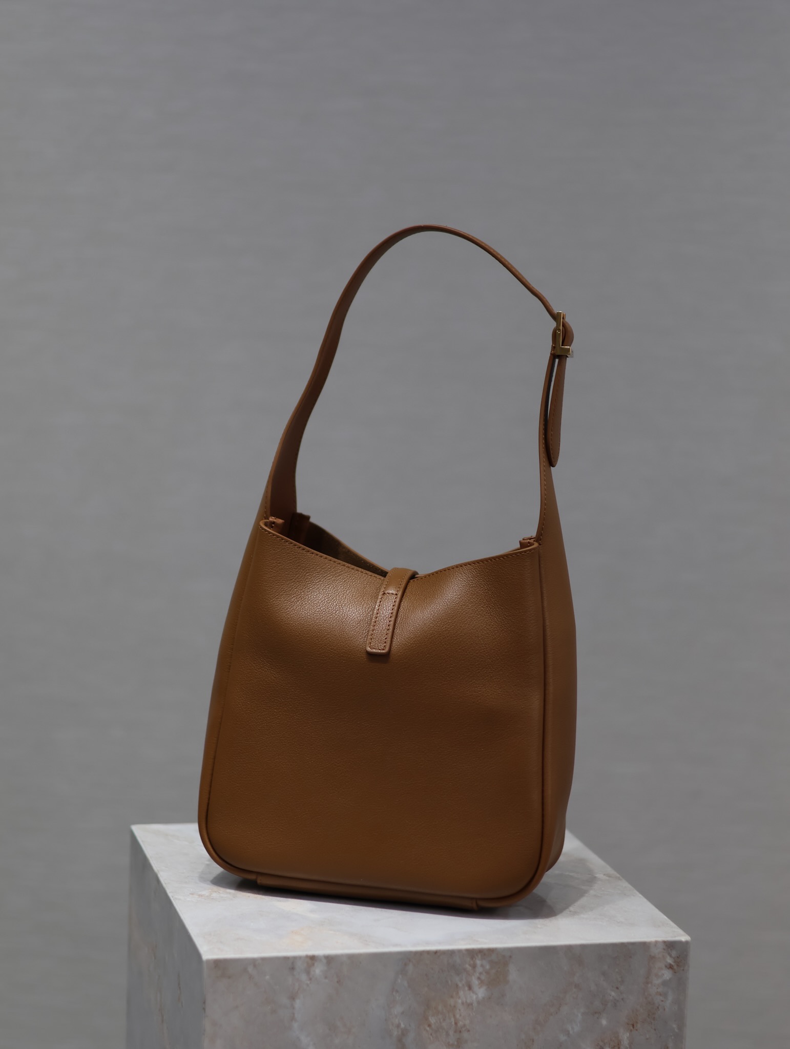 Y*L le5a7 vintage bag-23×22×8.5cm