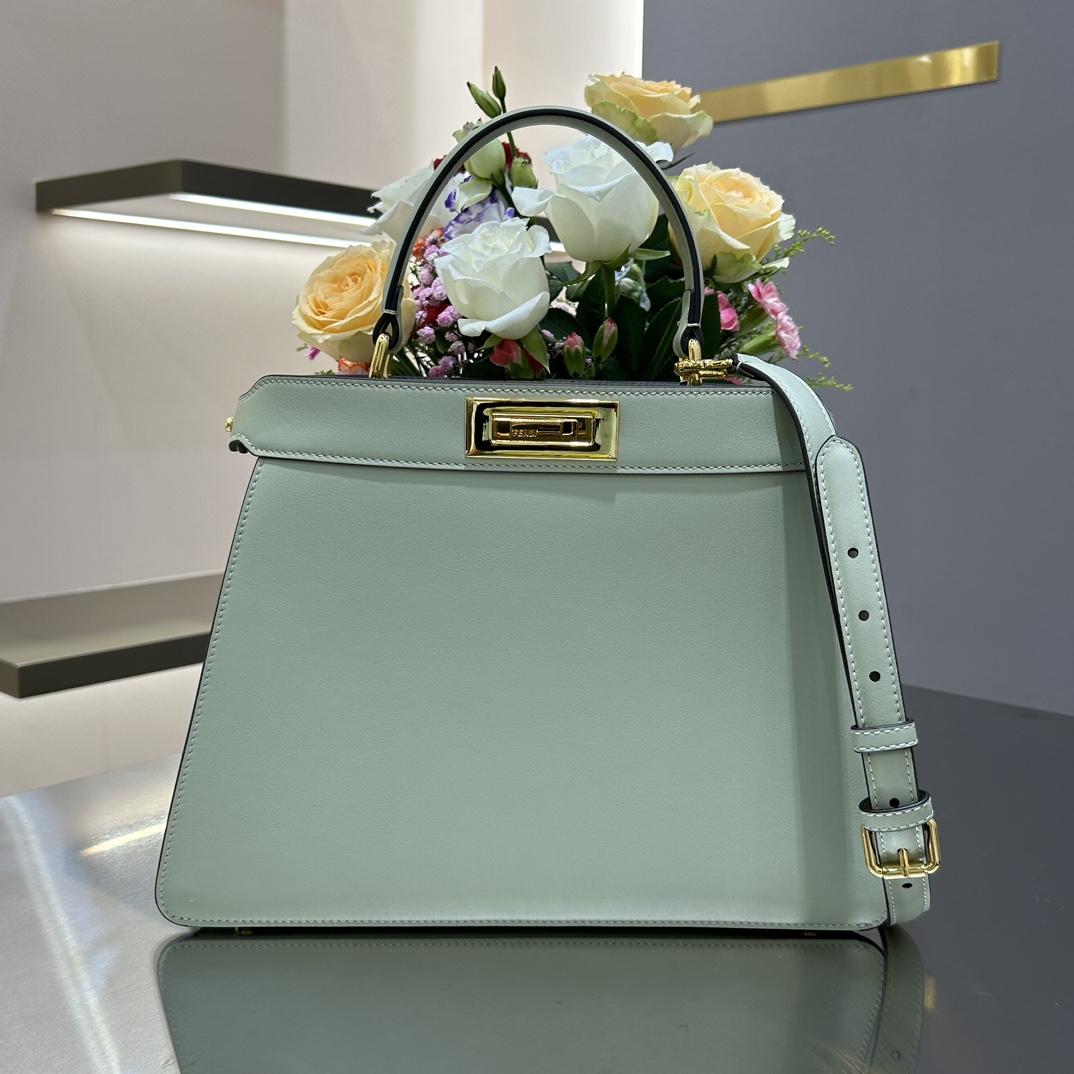 F**di peekaboo iseeu bag-33x25x13cm