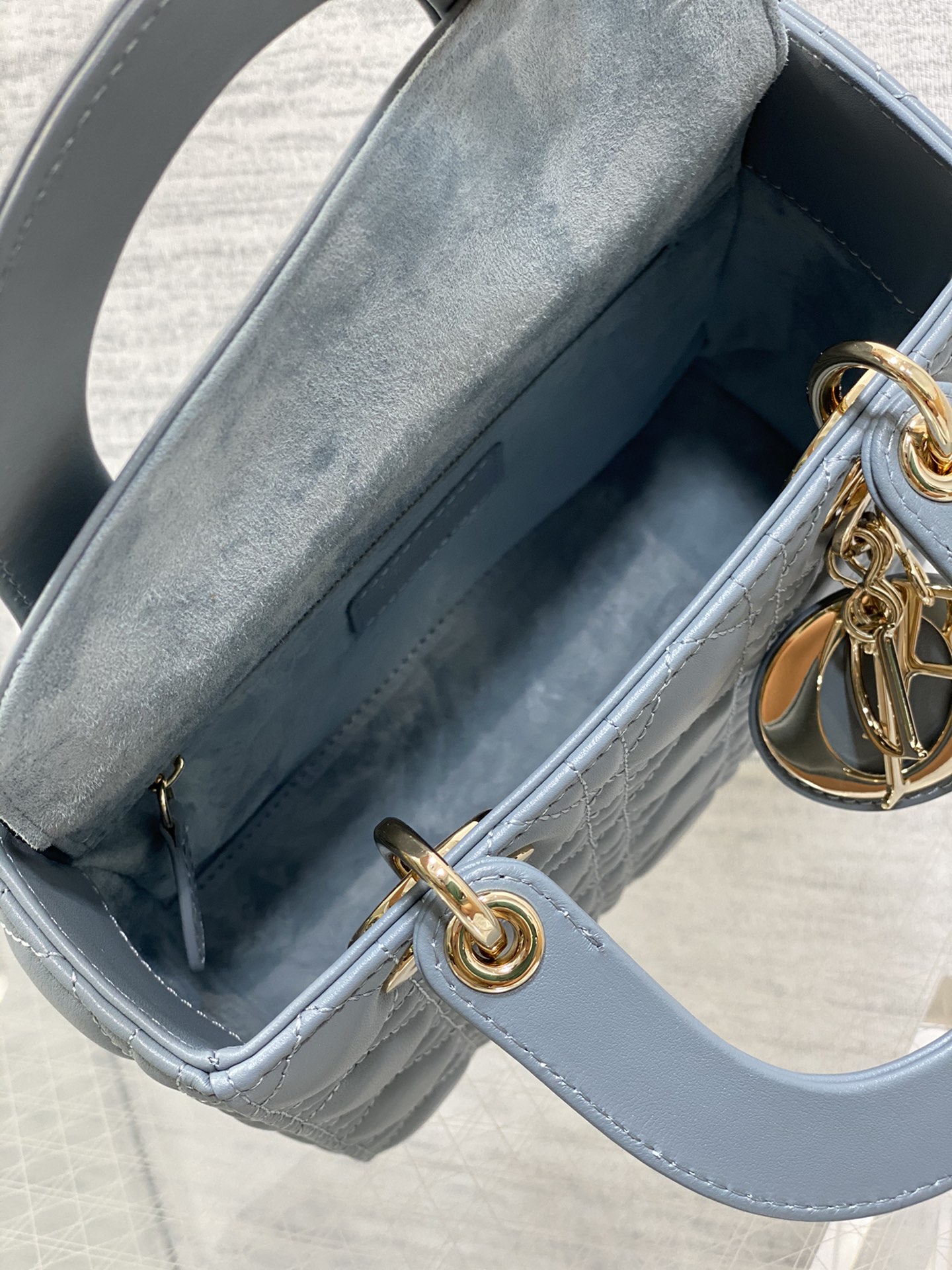 lady D*or bag-gold hardware-20*16.5*8cm