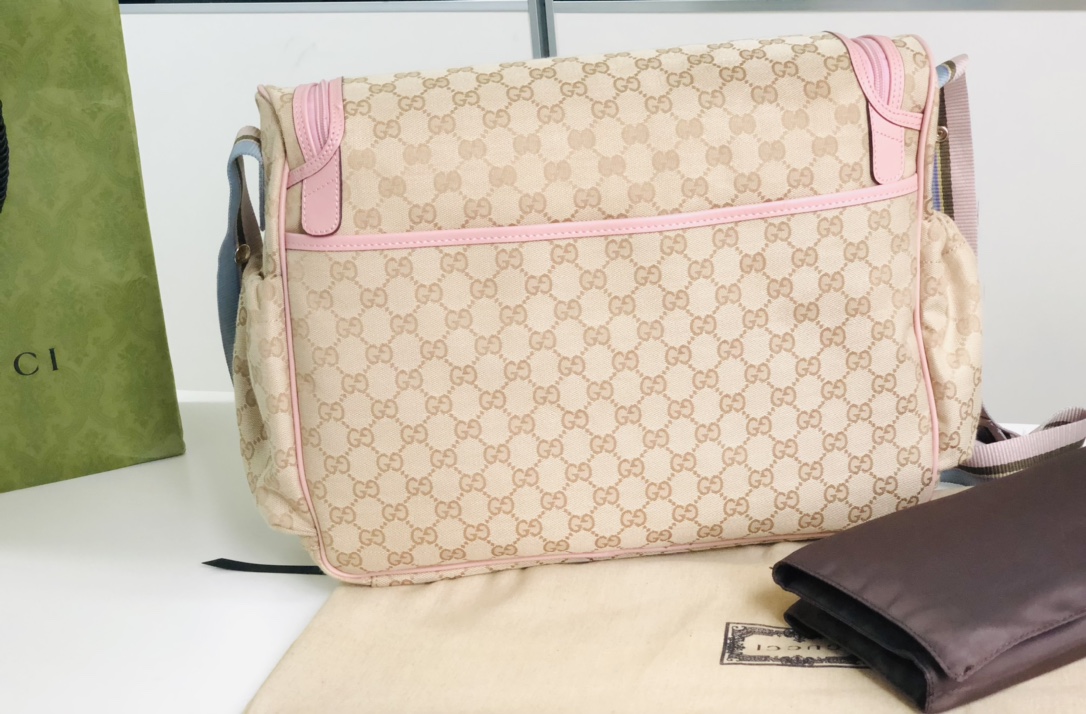 G*u*i messenger bag-38*30*13cm