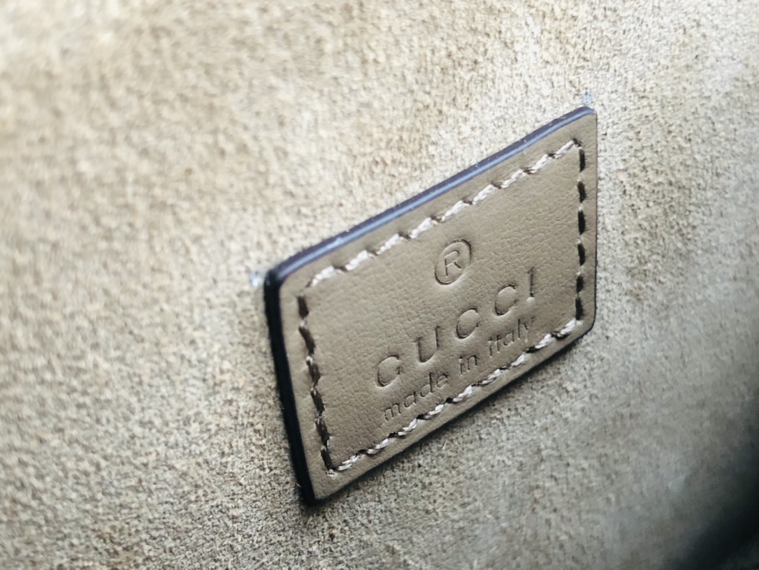 G*u*i dionysus bag-18×12×6cm