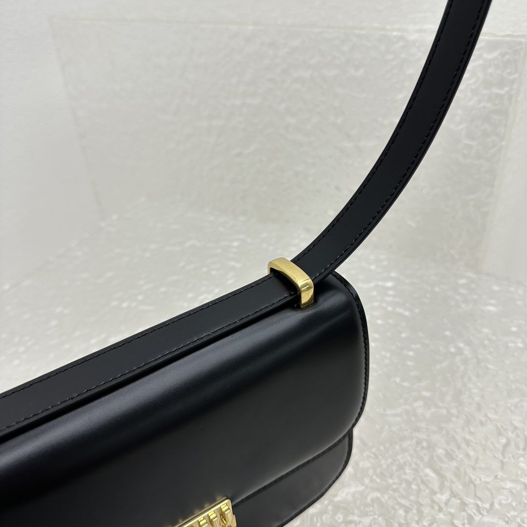 M*um*u box bag-20*13.5*5.5cm