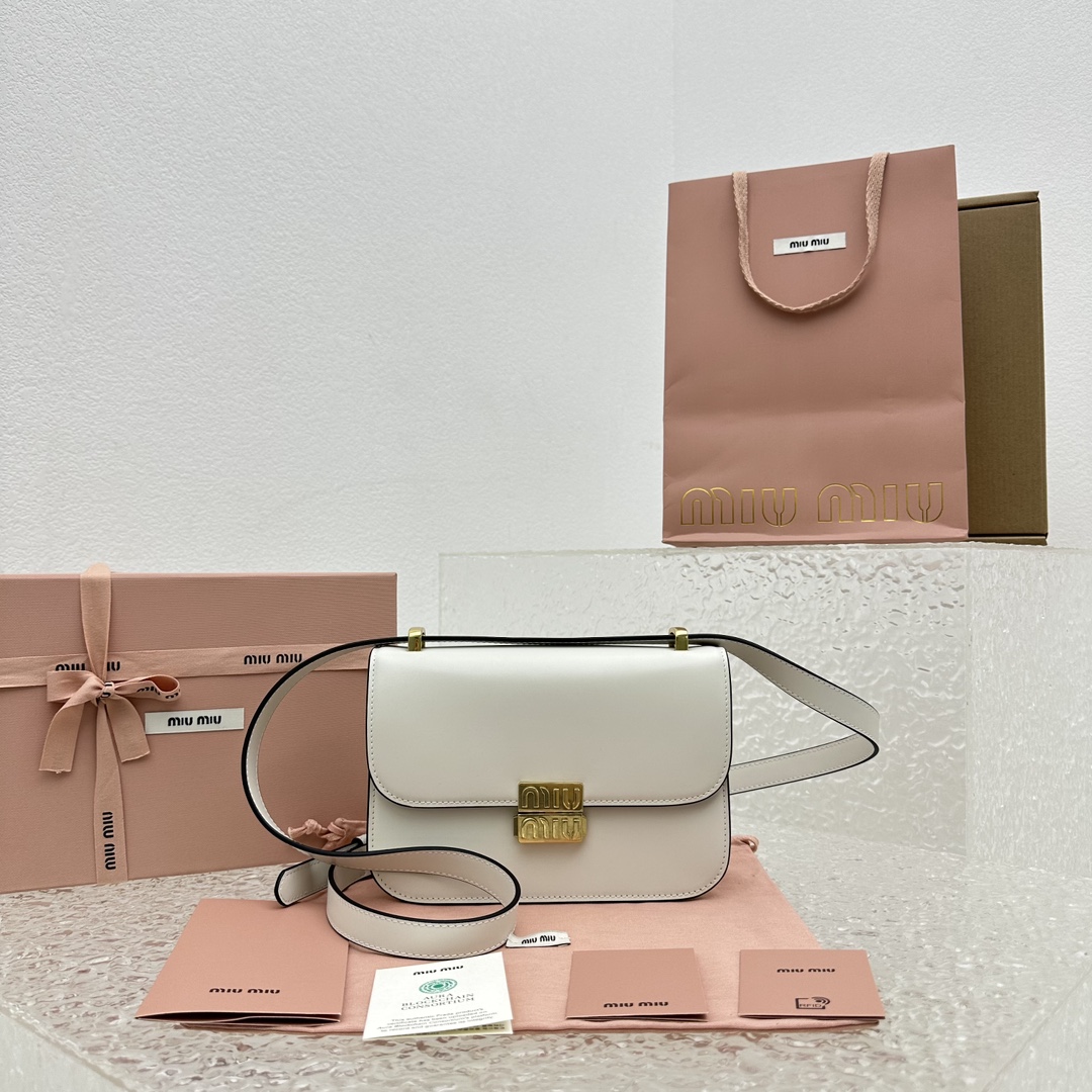 M*um*u box bag-20*13.5*5.5cm