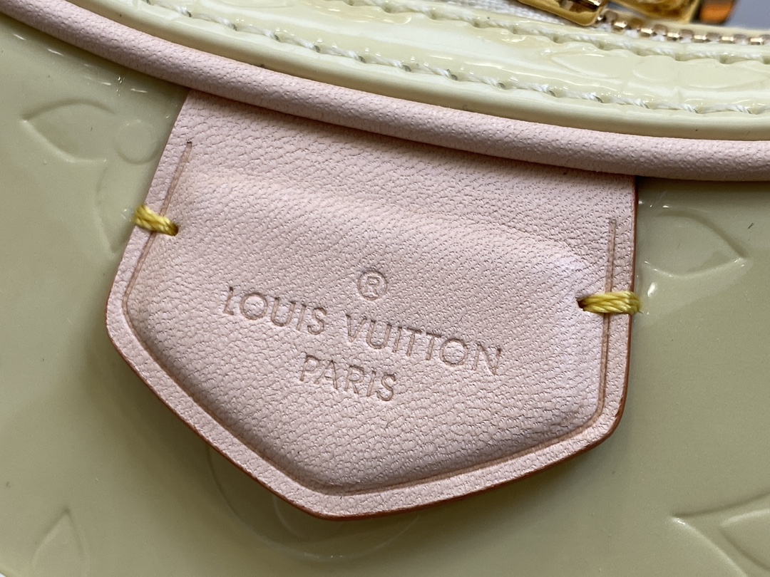 l0*is V*t0n croissant m24021-21 x 13 x 7cm