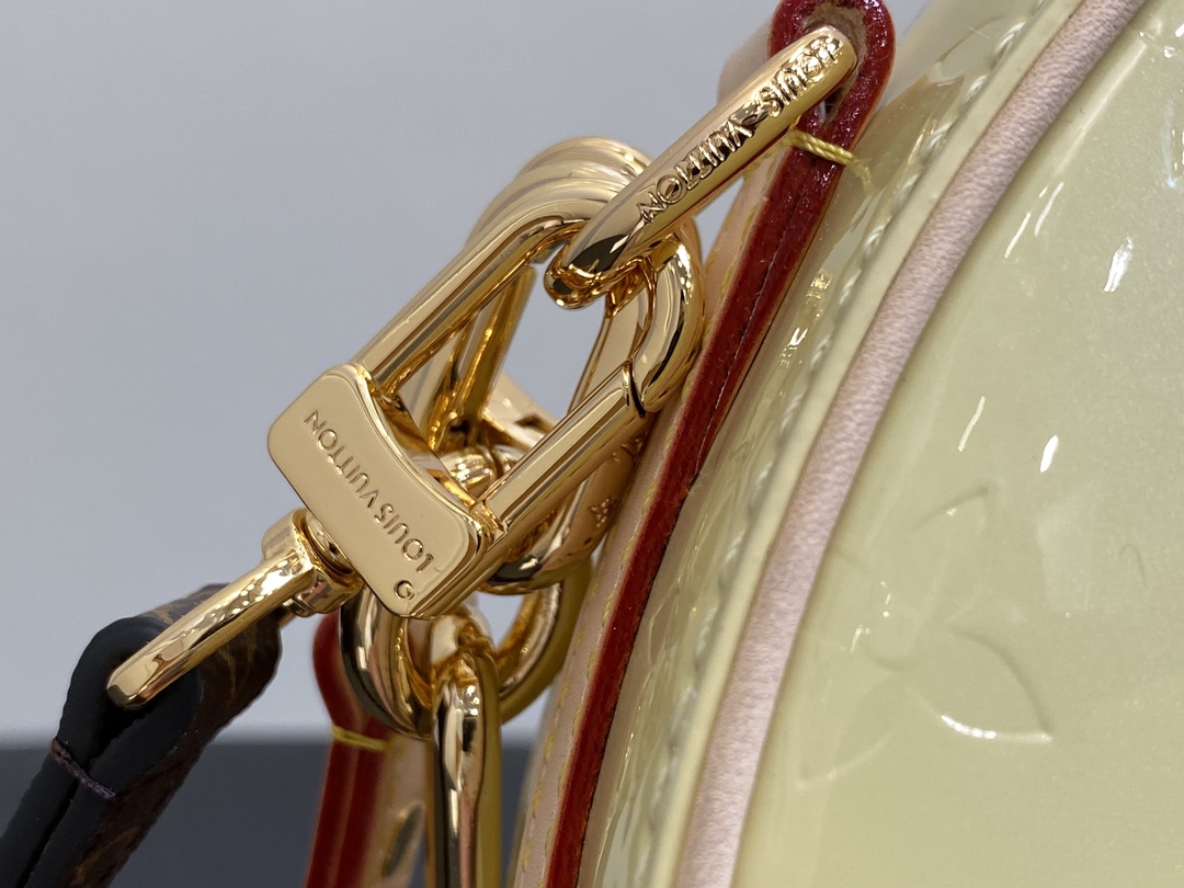 l0*is V*t0n croissant m24021-21 x 13 x 7cm