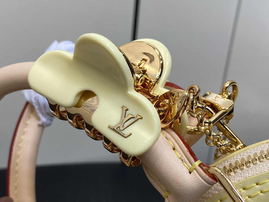 l0*is V*t0n alma bb m24062-23.5 x 17.5 x 11.5cm