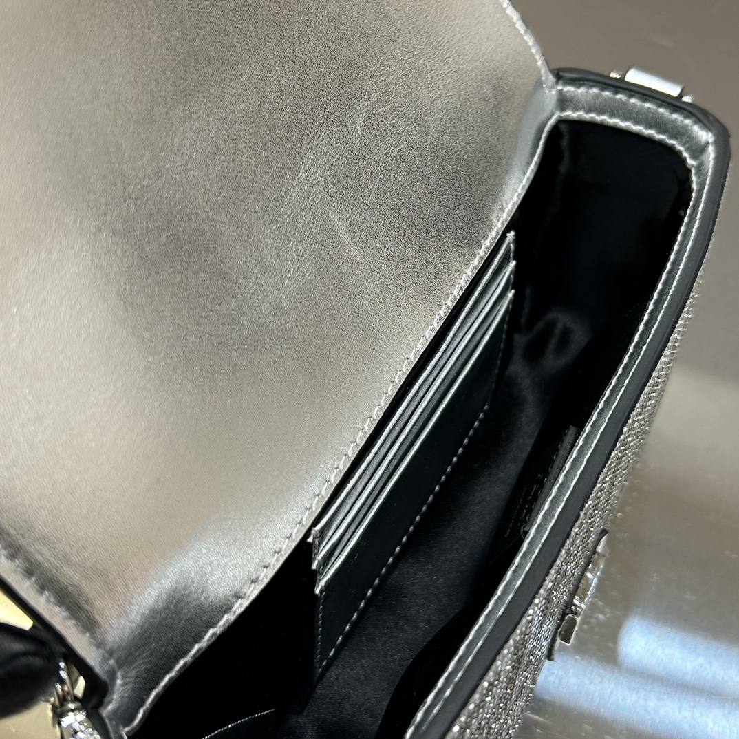 F**di baguette bag-20*13*5cm